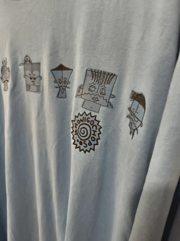 Camiseta azul claro XL trasera